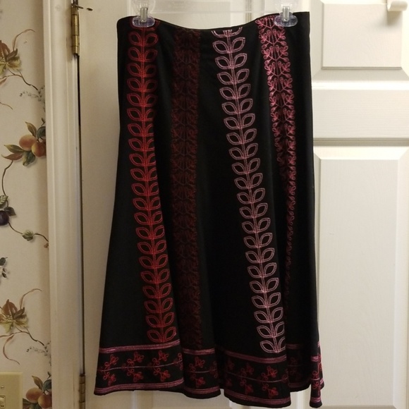 Skirt - Picture 5 of 6